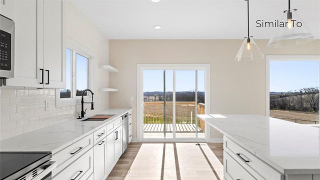 645 NW Georgetown Drive, Waukee, IA 50263