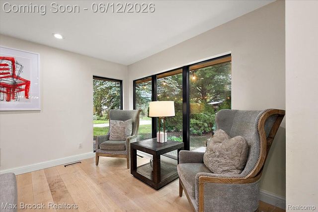 2999 Bloomfield Park Drive, West Bloomfield Charter Township, MI 48323