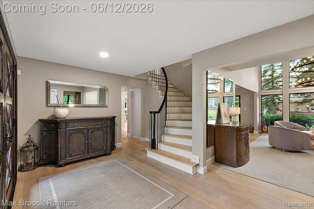 2999 Bloomfield Park Drive, West Bloomfield Charter Township, MI 48323