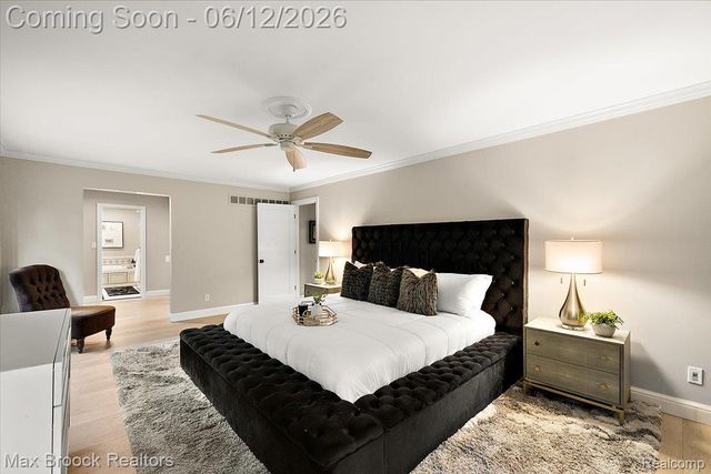 2999 Bloomfield Park Drive, West Bloomfield Charter Township, MI 48323