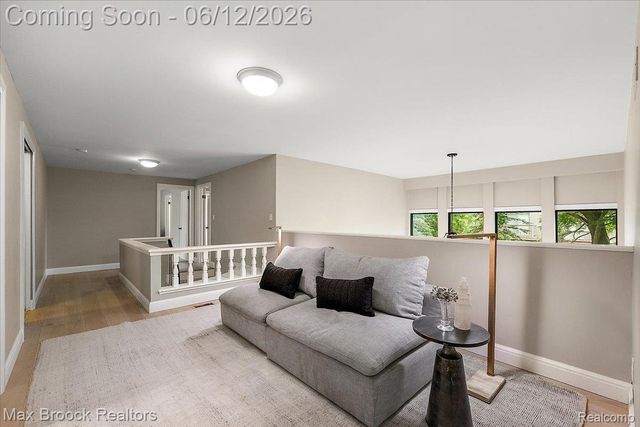 2999 Bloomfield Park Drive, West Bloomfield Charter Township, MI 48323