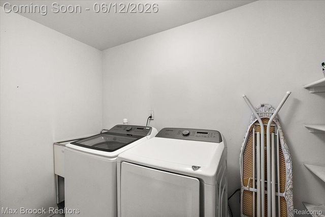 2999 Bloomfield Park Drive, West Bloomfield Charter Township, MI 48323