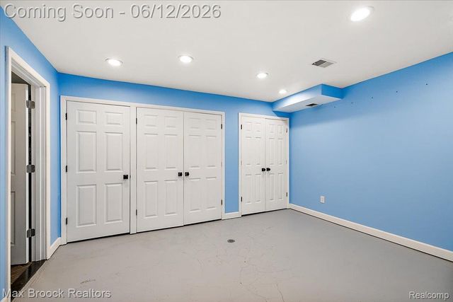 2999 Bloomfield Park Drive, West Bloomfield Charter Township, MI 48323
