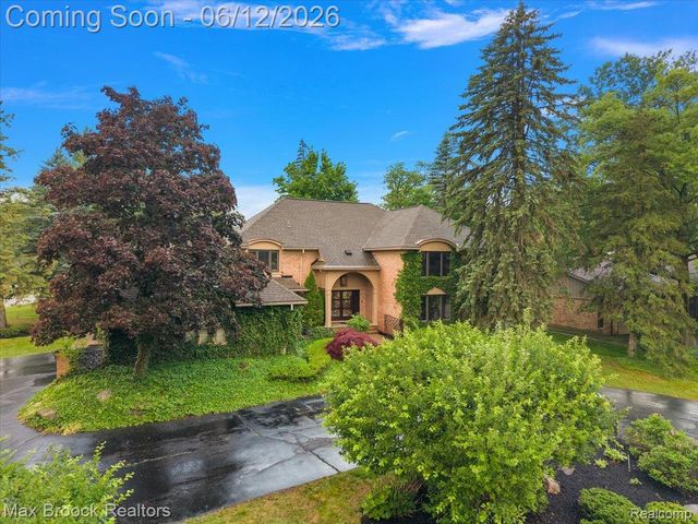 2999 Bloomfield Park Drive, West Bloomfield Charter Township, MI 48323