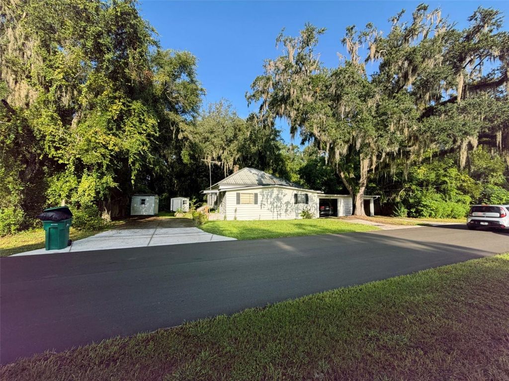 323 S OLD WIRE ROAD, Wildwood, FL 34785