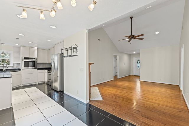 2609 Oak Forest Dr, Antioch, TN 37013