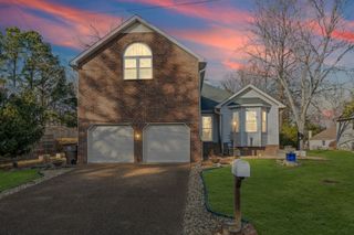 2609 Oak Forest Dr, Antioch, TN 37013