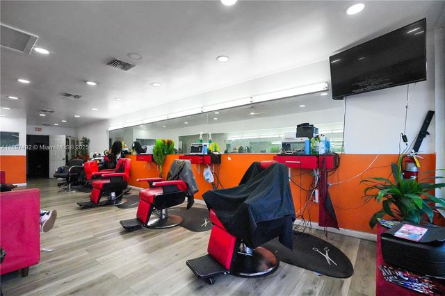 12985 W Dixie Hwy, North Miami, FL 33161