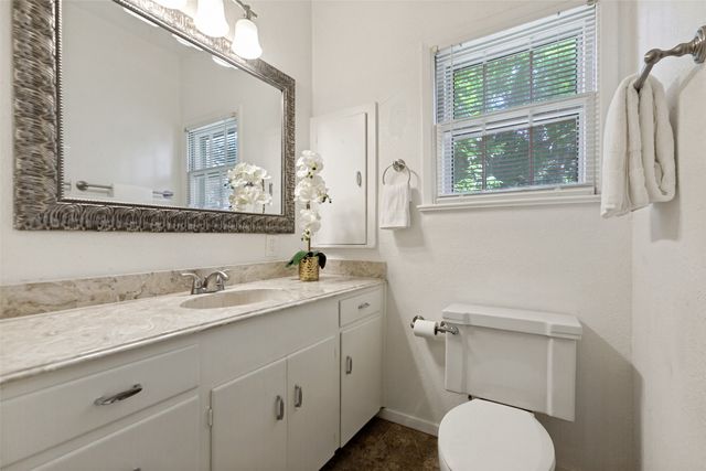 416 S 11th Street, Garland, TX 75040