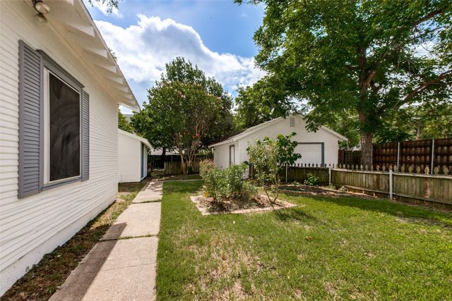 416 S 11th Street, Garland, TX 75040