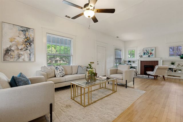 416 S 11th Street, Garland, TX 75040