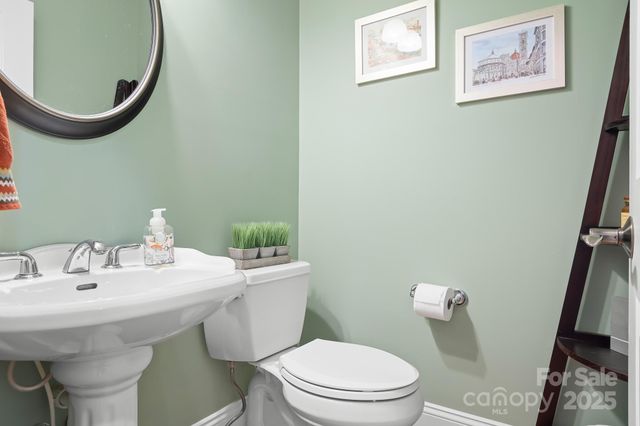 2456 West Nicole Lane, Denver, NC 28037