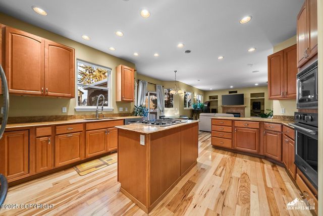 5767 Cobbler Drive, Anchorage, AK 99502