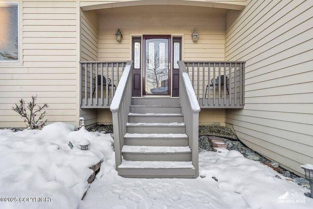 5767 Cobbler Drive, Anchorage, AK 99502