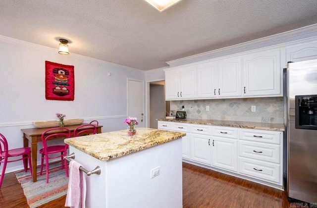 2 Highwood Drive, Little Rock, AR 72205