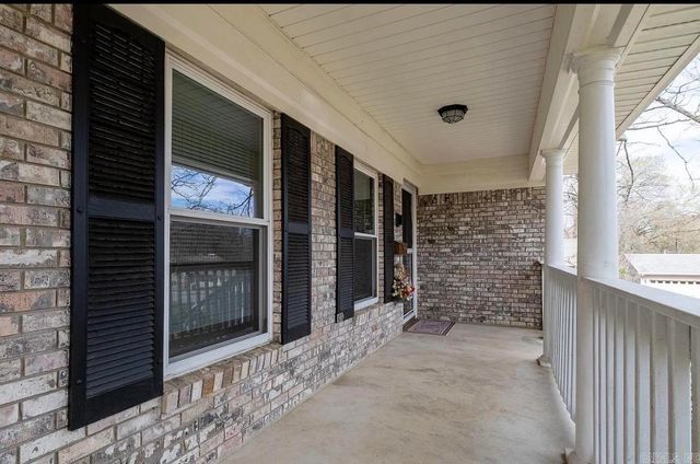 2 Highwood Drive, Little Rock, AR 72205