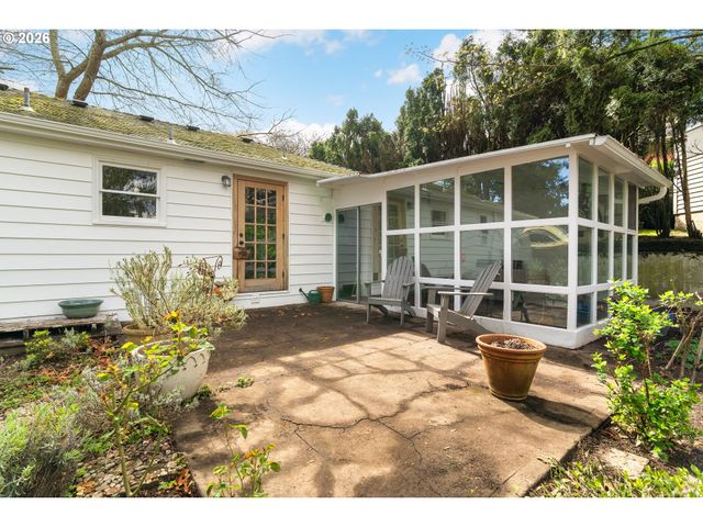 1615 Sw CANBY St, Portland, OR 97219