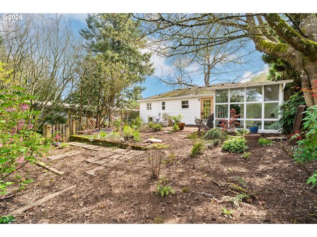 1615 Sw CANBY St, Portland, OR 97219