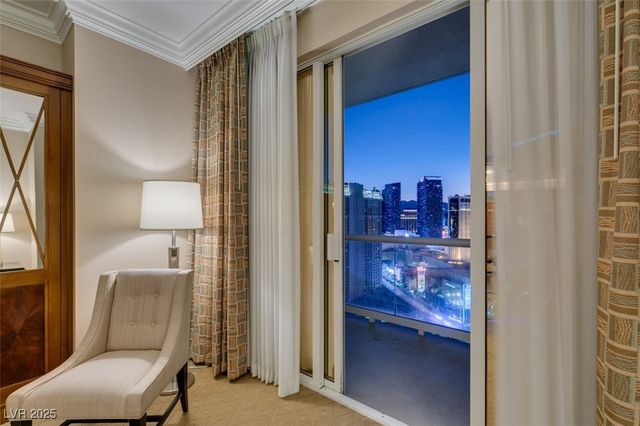 145 HARMON Avenue 1521, Las Vegas, NV 89109