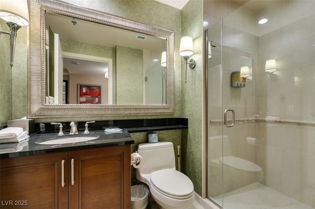 145 HARMON Avenue 1521, Las Vegas, NV 89109