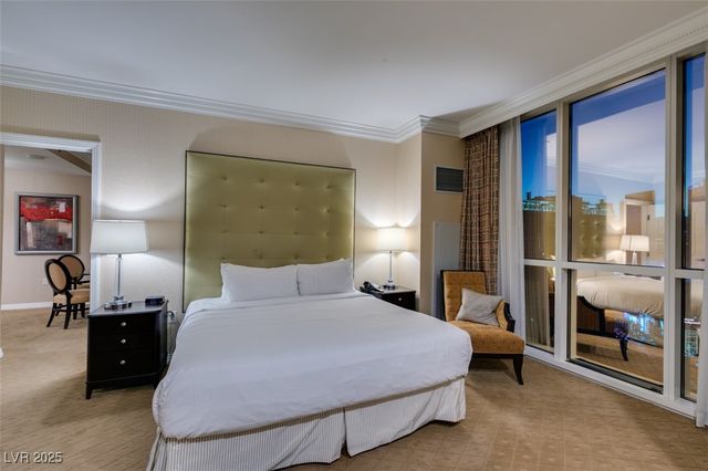 145 HARMON Avenue 1521, Las Vegas, NV 89109