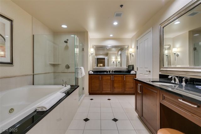 145 HARMON Avenue 1521, Las Vegas, NV 89109