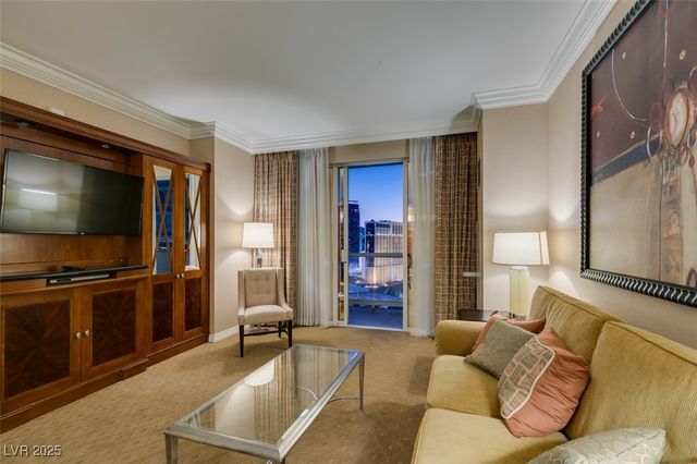 145 HARMON Avenue 1521, Las Vegas, NV 89109