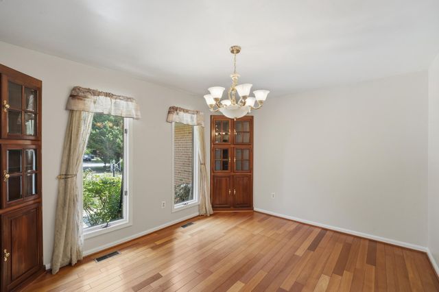 7426 OAKCREST LN, Clarksville, MD 21029