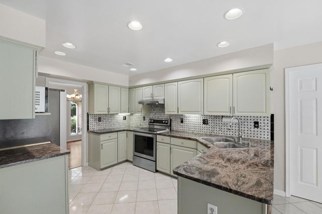 7426 OAKCREST LN, Clarksville, MD 21029