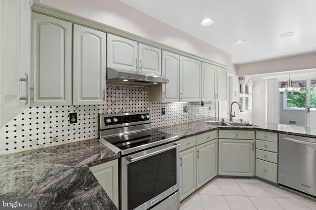 7426 OAKCREST LN, Clarksville, MD 21029