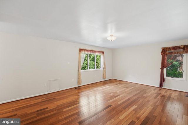 7426 OAKCREST LN, Clarksville, MD 21029
