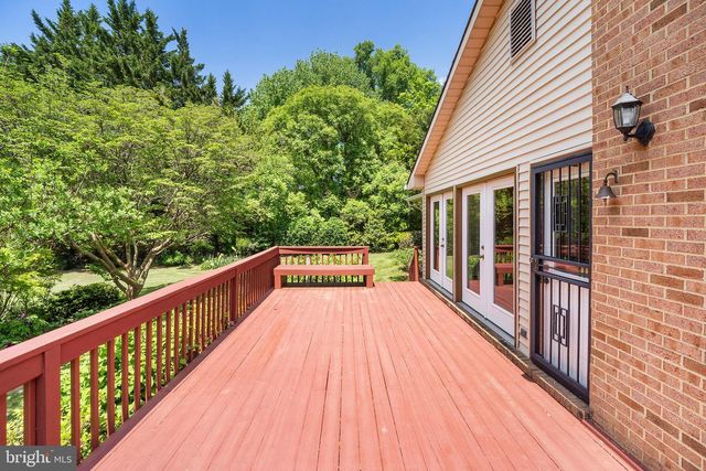 7426 OAKCREST LN, Clarksville, MD 21029