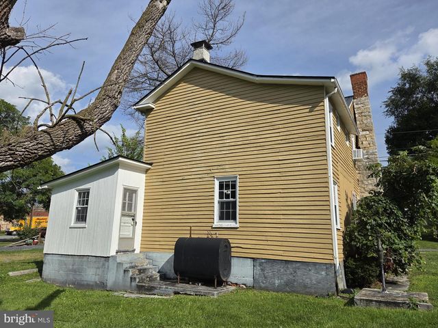 5335 GERMAIN ST, Stephens City, VA 22655