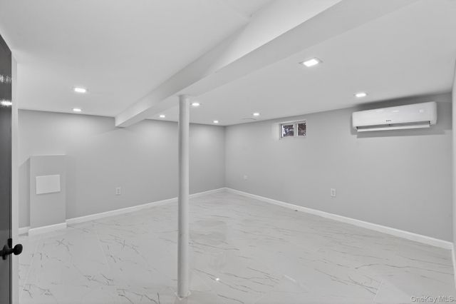 19450 Murdock Avenue, Saint Albans, NY 11412