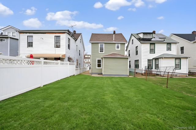 19450 Murdock Avenue, Saint Albans, NY 11412