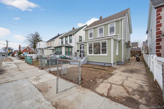 19450 Murdock Avenue, Saint Albans, NY 11412