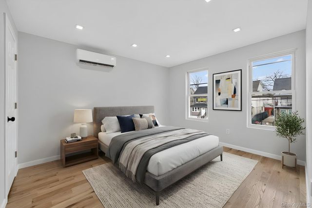 19450 Murdock Avenue, Saint Albans, NY 11412