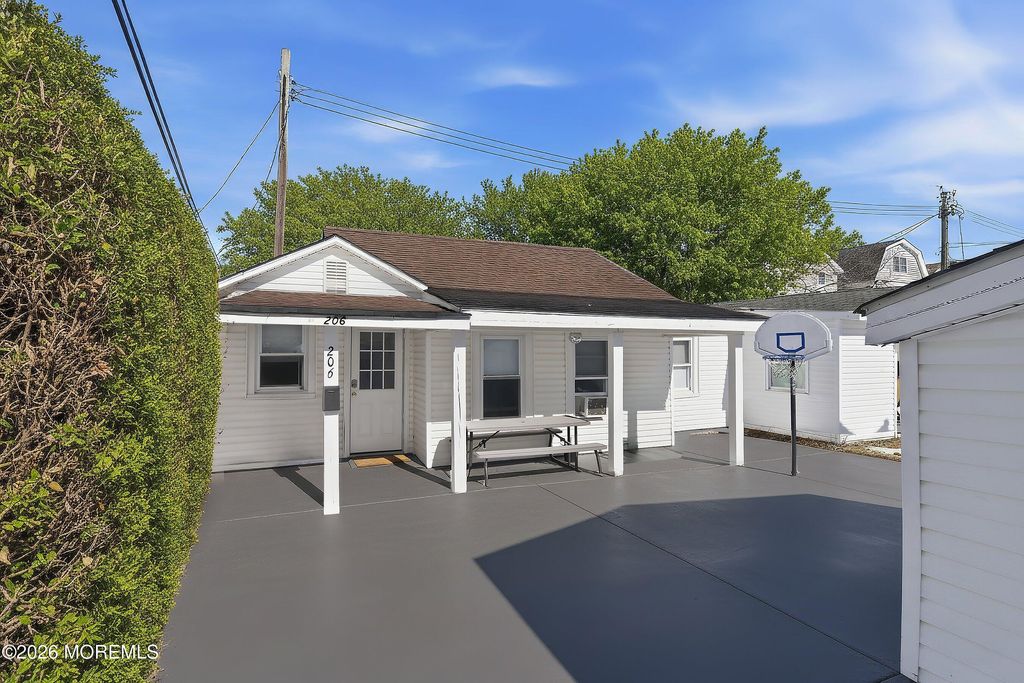 206 16th Avenue Rear Summer, Belmar, NJ 07719