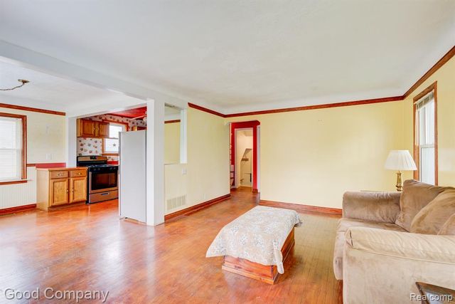 1355 Harvard Road, Berkley, MI 48072
