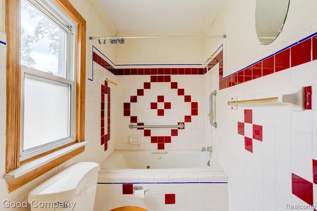 1355 Harvard Road, Berkley, MI 48072