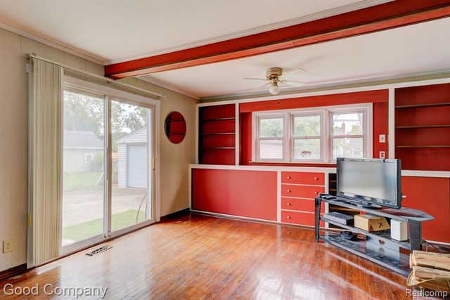 1355 Harvard Road, Berkley, MI 48072