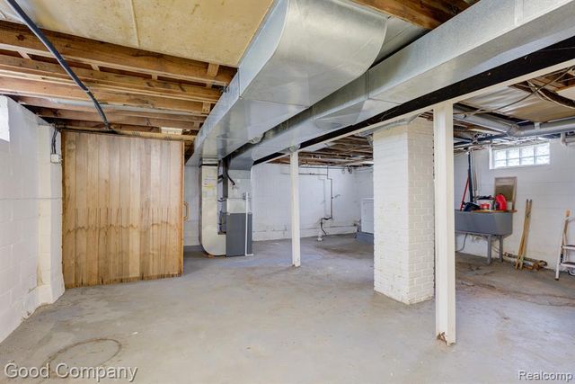 1355 Harvard Road, Berkley, MI 48072