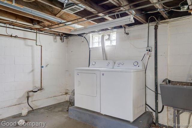 1355 Harvard Road, Berkley, MI 48072