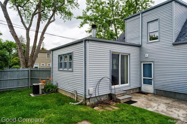 1355 Harvard Road, Berkley, MI 48072