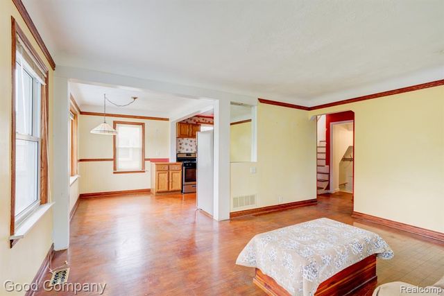1355 Harvard Road, Berkley, MI 48072