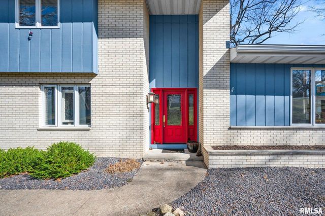 1230 N OLDE FARM Road, East Peoria, IL 61611