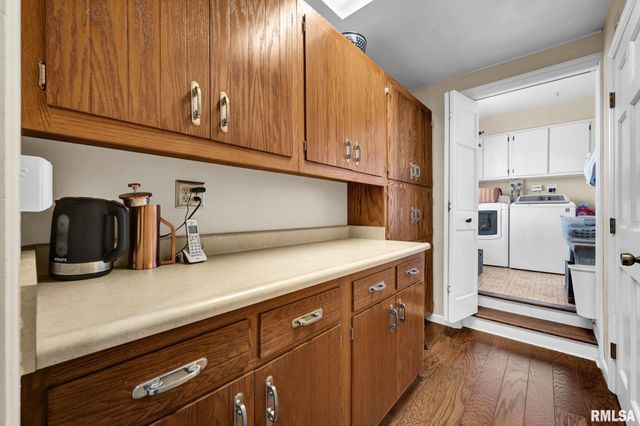 1230 N OLDE FARM Road, East Peoria, IL 61611