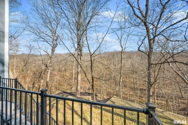 1230 N OLDE FARM Road, East Peoria, IL 61611