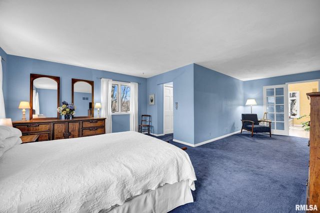 1230 N OLDE FARM Road, East Peoria, IL 61611