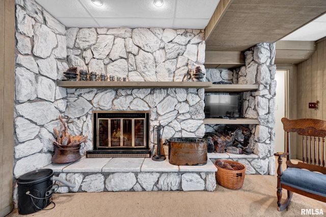 1230 N OLDE FARM Road, East Peoria, IL 61611